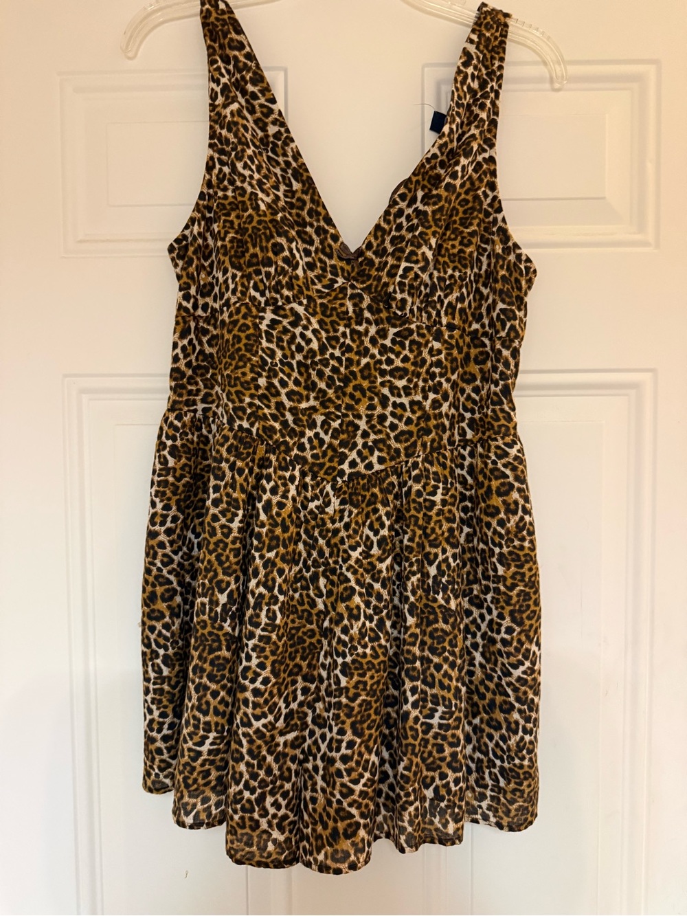 American Eagle Leopard Print Sleeveless Romper V-Neck Smocked Back Brown Small